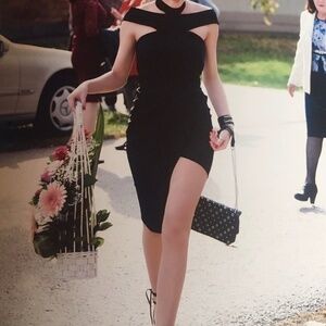Diline designer Black mini bodycon dress with cut-out detail and split
